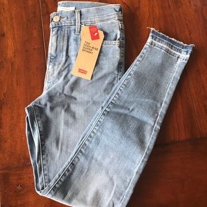 Levi’s 720 high rise super skinny jeans